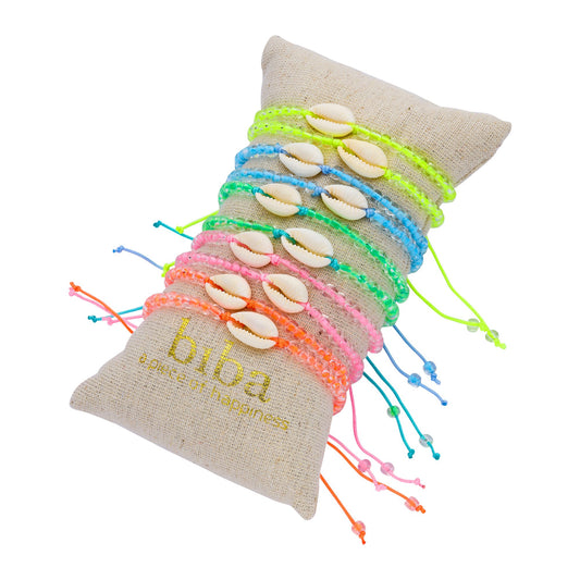 Armbandje schelpjes