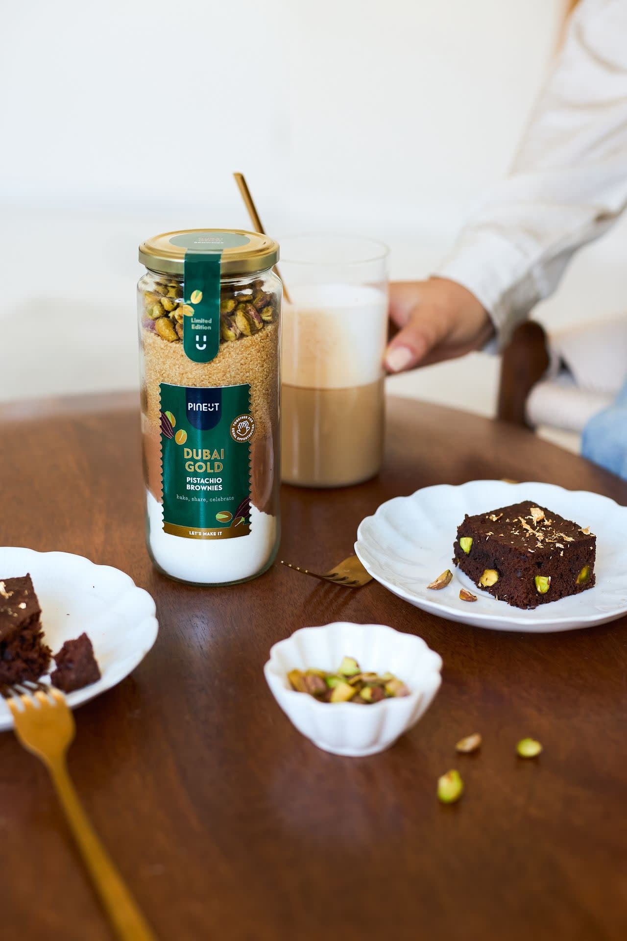 Pineut: Cake | jar | Dubai brownie (limited edition)