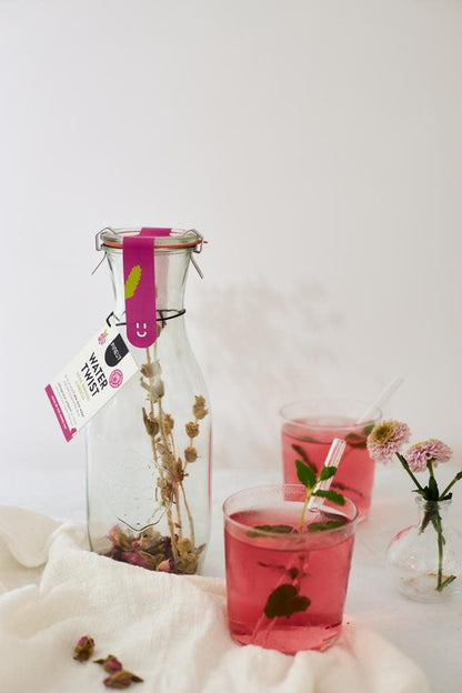 Pineut: Watertwist Karaf Roos Bergthee Hibiscus