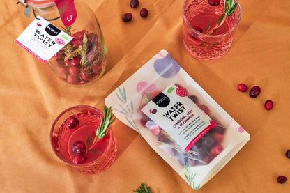 Pineut: Watertwist Pouchbag Cranberry Kers Rozemarijn BIO