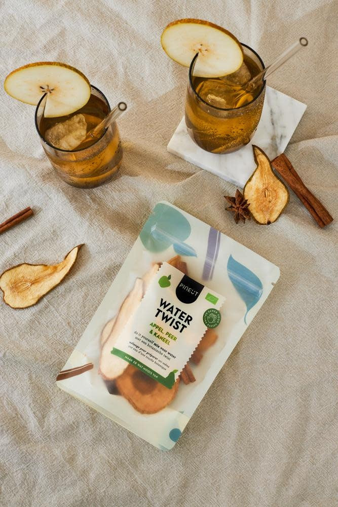 Pineut: Watertwist Pouchbag Appel Peer Kaneel BIO